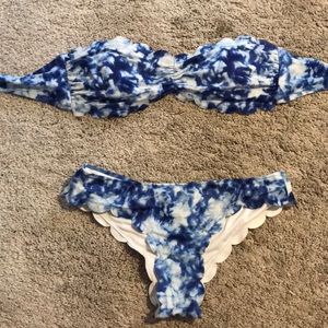 Victoria’s Secret strapless bikini